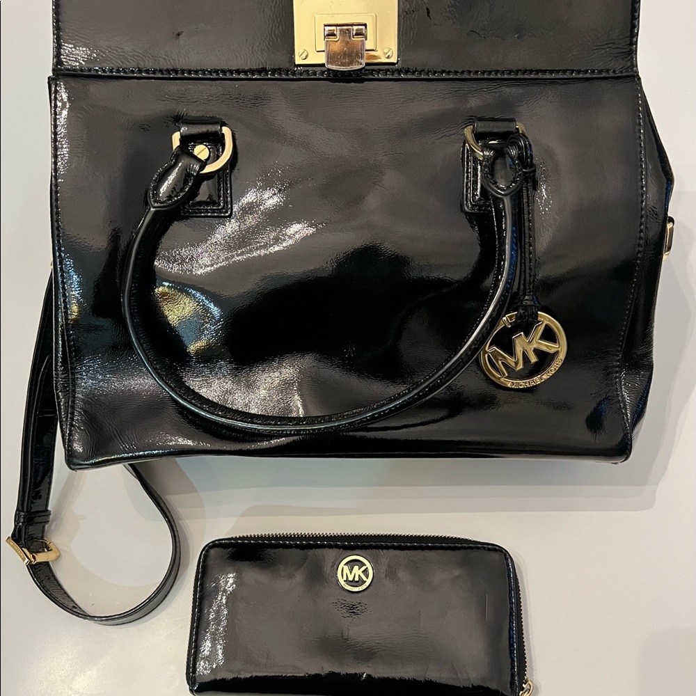 Large Michael Kors bag and wallet